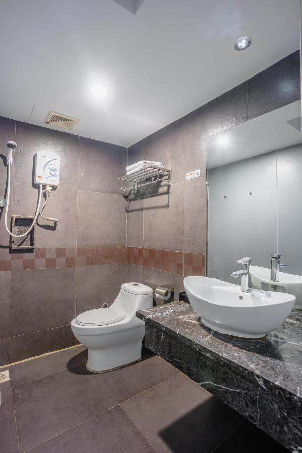 Euro Rich Hotel Melaka Екстер'єр фото